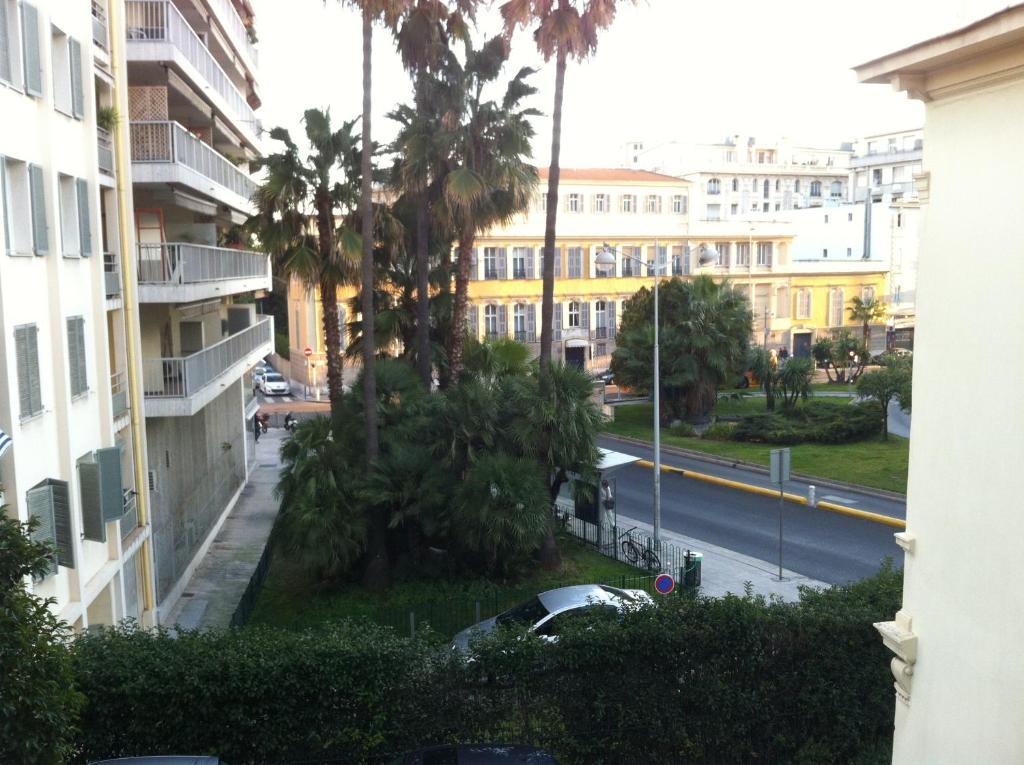 Hotel Carlone Nizza Zimmer foto