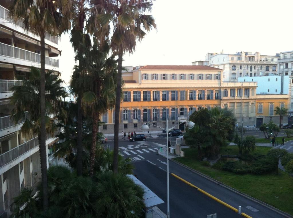 Hotel Carlone Nizza Zimmer foto